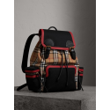 Burberry The Medium Banner in Leather and House Check Burberry - 1