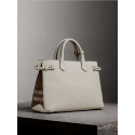 Burberry The Medium Banner in Leather and House Check Naturel Burberry - 1